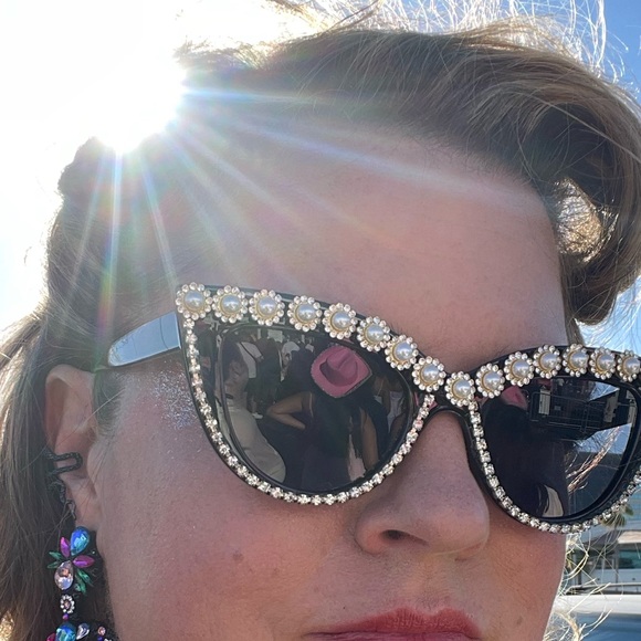 Meet your Posher, Kristin - Picture 2 of 3